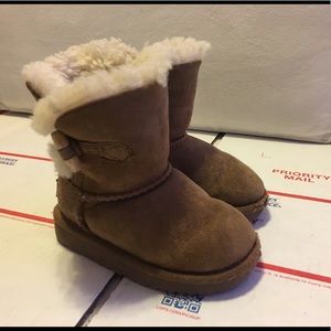 Uggs Ebony Boot Kids Size 7 / Chestnut Color